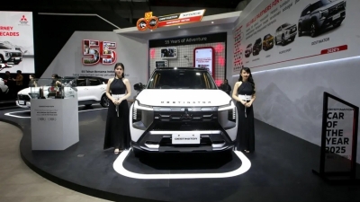 Mitsubishi Destinator, Xforce có bản đặc biệt: Thêm thanh giá nóc, gương điện tử như Land Rover