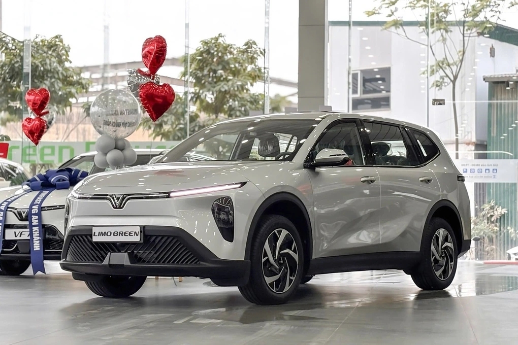 Phân khúc MPV tháng 1: Xpander dẫn đầu nhóm xe xăng, thua xe điện VinFast Phân khúc MPV tháng 1: Xpander dẫn đầu nhóm xe xăng, thua xe điện VinFast