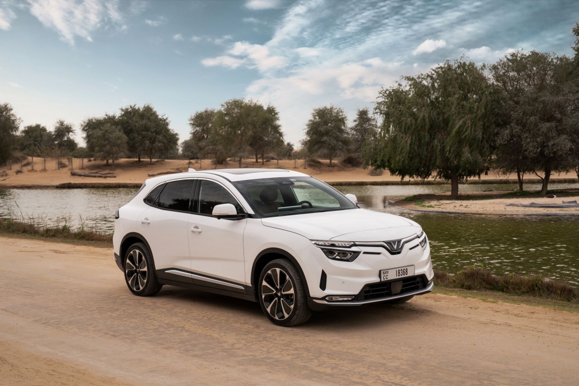 VinFast hợp tác PlusX Electric phát triển hạ tầng sạc xe điện tại UAE