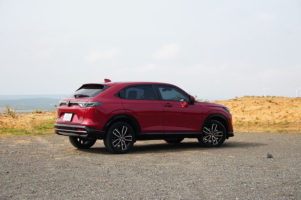 Honda Việt Nam bất ngờ giảm giá HR-V e:HEV Honda Việt Nam bất ngờ giảm giá HR-V e:HEV