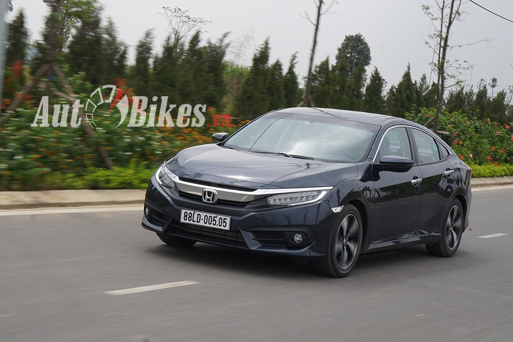 Vì sao người Việt ‘phát sốt’ với Honda Civic 2017 ?