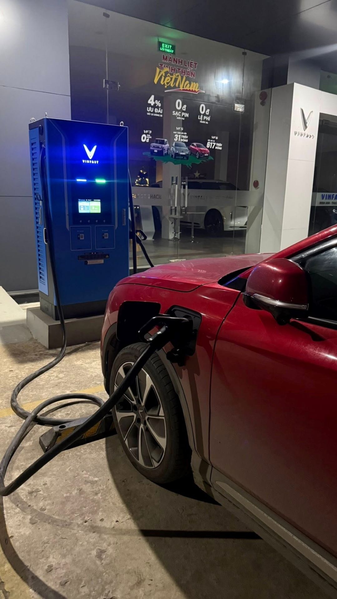 Tiết kiệm tới 25 triệu đồng tiền nhiên liệu mỗi tháng, chủ xe bày tỏ: “Biết thế mua VinFast VF 8 sớm hơn” Tiết kiệm tới 25 triệu đồng tiền nhiên liệu mỗi tháng, chủ xe bày tỏ: “Biết thế mua VinFast VF 8 sớm hơn”