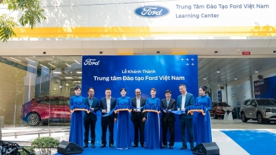 Ford Việt Nam khai trương trung tâm đào tạo và triển khai học bổng AutoTech cho sinh viên