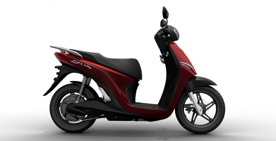 “Tâm an” trước bão giá xăng dầu nhờ xe máy điện đổi pin VinFast Feliz II