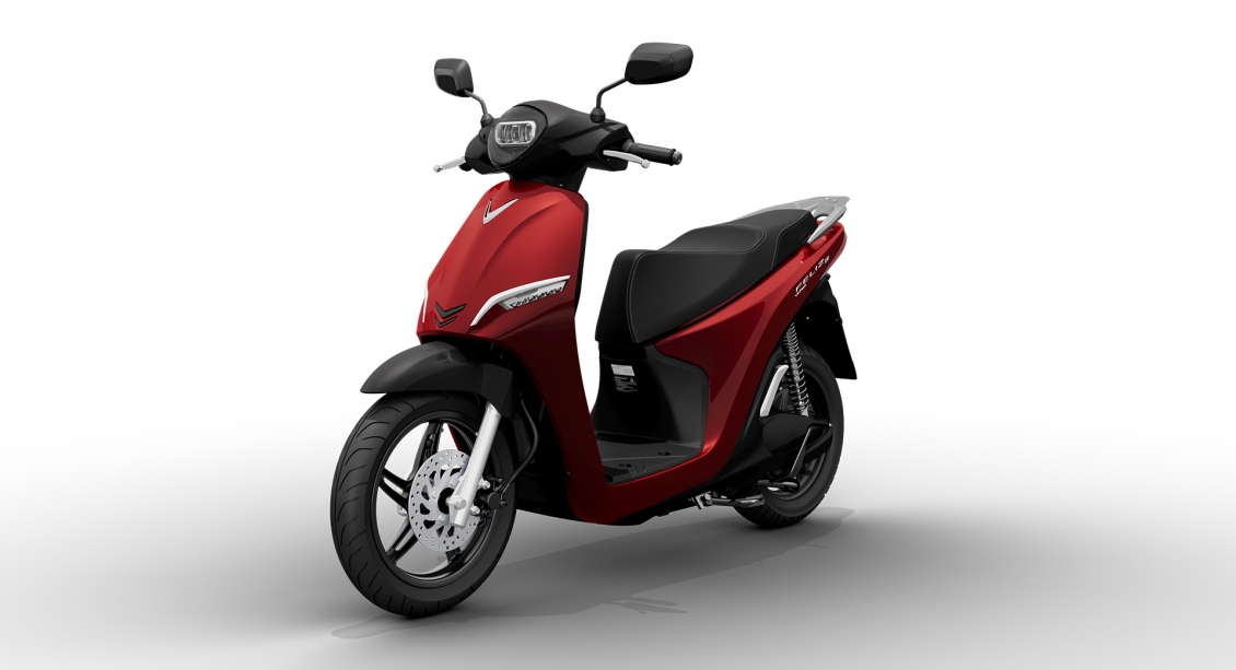 “Tâm an” trước bão giá xăng dầu nhờ xe máy điện đổi pin VinFast Feliz II