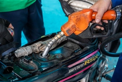 Đề xuất bình ổn khi giá xăng dầu tăng 20% trở lên trong một tháng