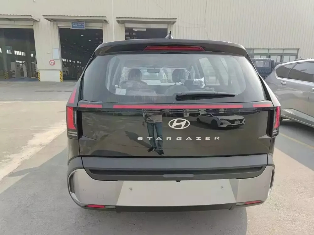Hyundai Stargazer 2026 lộ ảnh chạy thử, sẵn sàng ra mắt tại Việt Nam