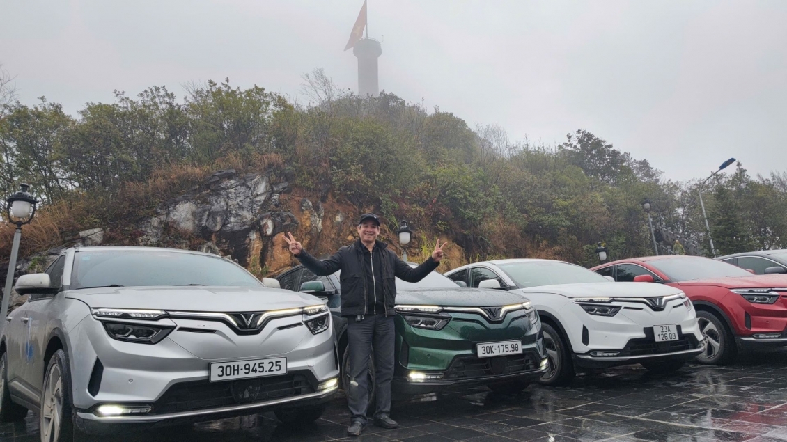 Chủ xe tiên phong đánh giá VinFast VF 8: “Xe xăng ở phân khúc giá cao hơn 2-3 lần mới so được”