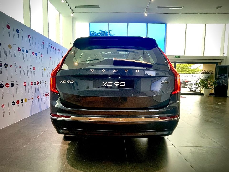 Cận cảnh Volvo XC90 2026 vừa ra mắt tại Việt Nam
