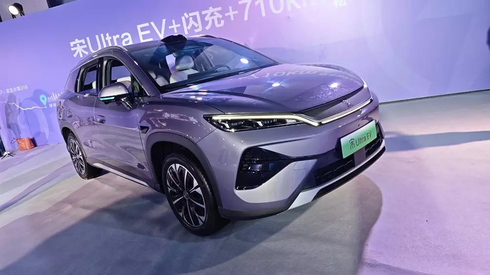 BYD Song Ultra EV được bổ sung phiên bản mới, sạc pin chỉ trong 9 phút