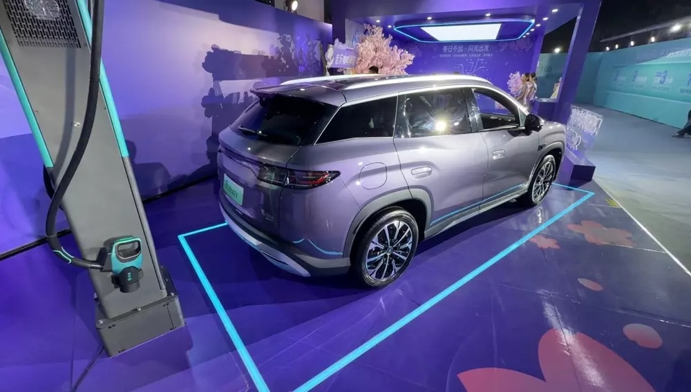 BYD Song Ultra EV được bổ sung phiên bản mới, sạc pin chỉ trong 9 phút