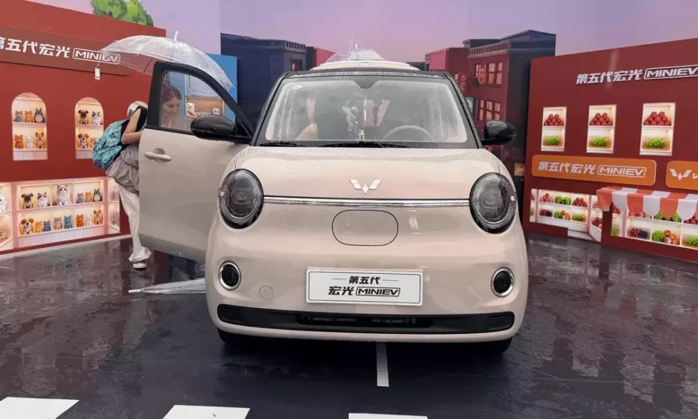 Ra mắt Wuling Hongguang Mini EV 2026, giá quy đổi trên 150 triệu đồng Ra mắt Wuling Hongguang Mini EV 2026, giá quy đổi trên 150 triệu đồng