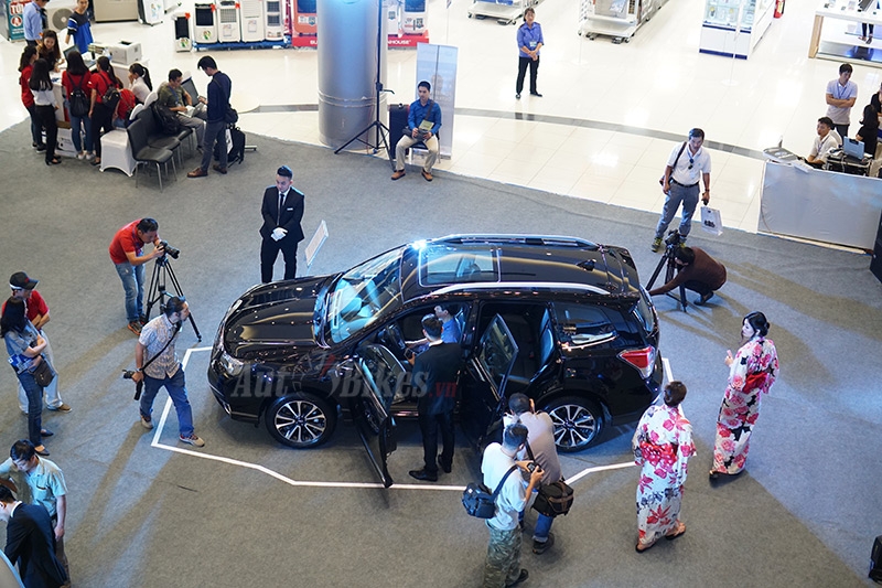 subaru forester 2017 va outback 2017 gia tu 14 ty tai viet nam