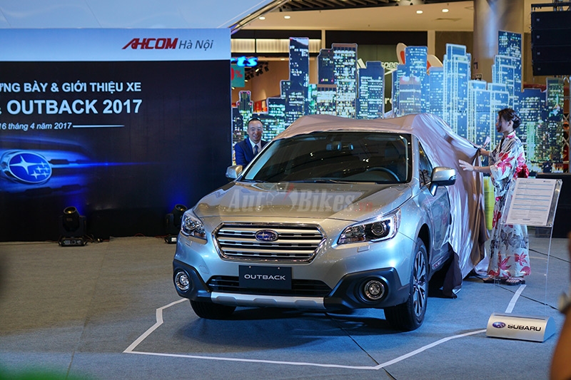 subaru forester 2017 va outback 2017 gia tu 14 ty tai viet nam