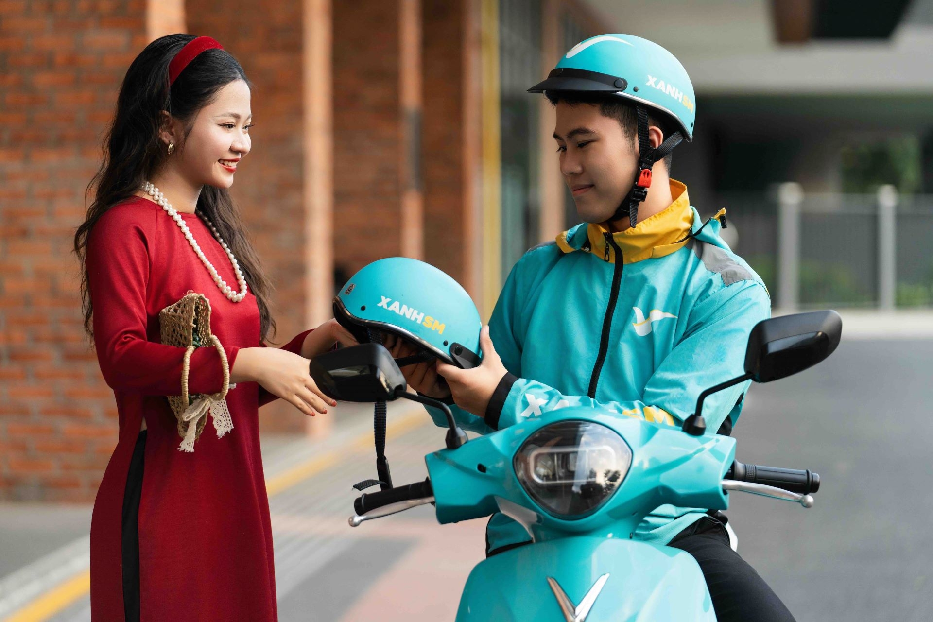 Tài xế gia nhập Xanh SM không cần vốn, vẫn có xe chạy, “tiền đều” mỗi ngày Tài xế gia nhập Xanh SM không cần vốn, vẫn có xe chạy, “tiền đều” mỗi ngày