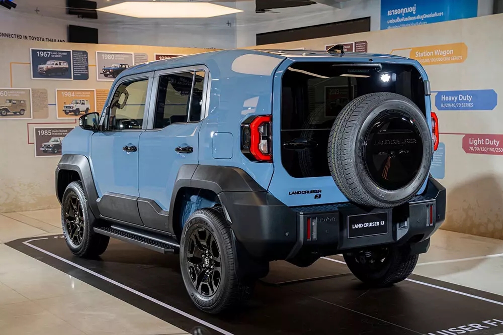 Đại lý Việt nhận cọc cho Toyota Land Cruiser FJ Đại lý Việt nhận cọc cho Toyota Land Cruiser FJ