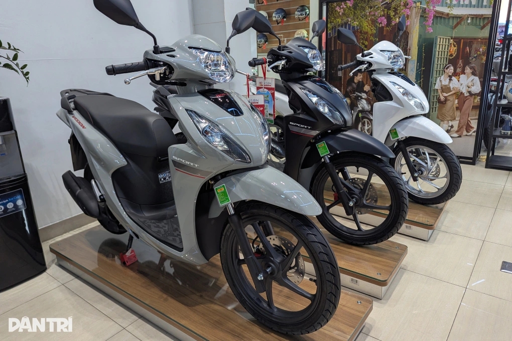 Xe máy xăng giảm sức hút, người tiêu dùng chuyển hướng sang xe máy điện Xe máy xăng giảm sức hút, người tiêu dùng chuyển hướng sang xe máy điện