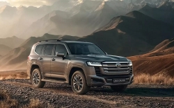 Đại lý Việt nhận cọc cho Toyota Land Cruiser LC300 bản hybrid, giá dự kiến vượt ngưỡng 4,6 tỷ đồng