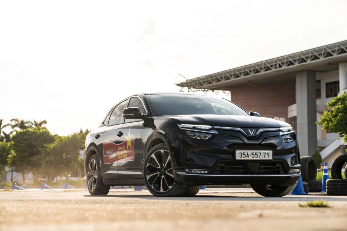 Chọn mua ô tô điện VinFast, người dùng “thắng lớn” nhờ chi phí bảo dưỡng rẻ bất ngờ Chọn mua ô tô điện VinFast, người dùng “thắng lớn” nhờ chi phí bảo dưỡng rẻ bất ngờ