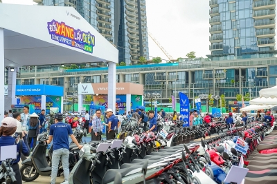 Chuỗi sự kiện “Đổi xăng lấy điện” của VinFast đưa xe máy điện tới gần hơn với người dùng