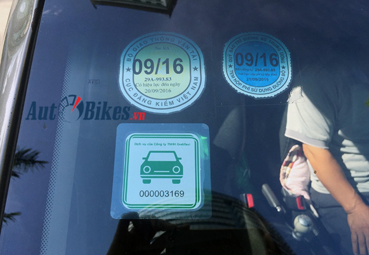 chi tiet tem thu 3 tren kinh lai o to