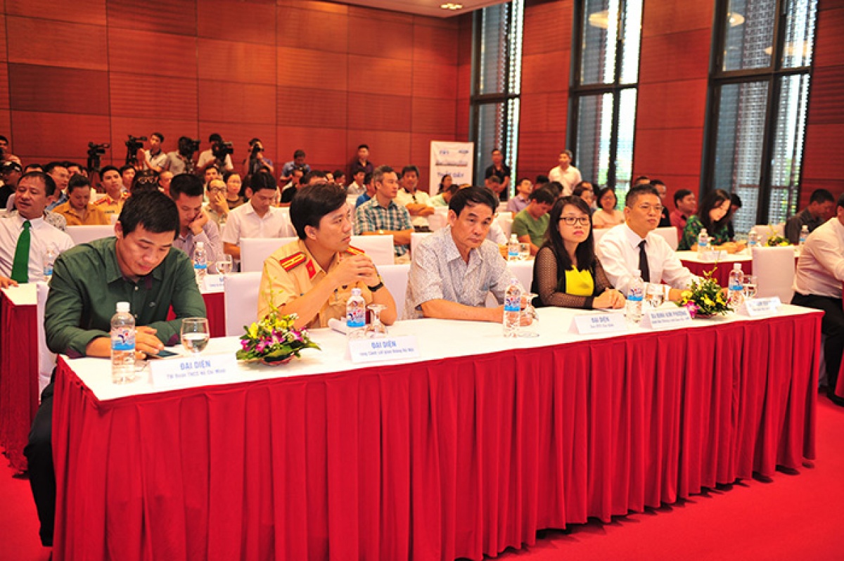 ford viet nam khoi dong chuong trinh lai xe an toan 2016