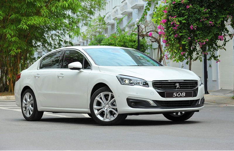 ban chay peugeot tang uu dai dich vu