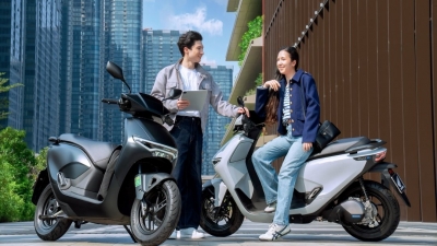Honda mở bán xe máy điện CUV e: và UC3