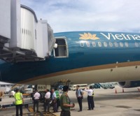 vietnam airlines dieu chinh lich bay do chim va vao dong co