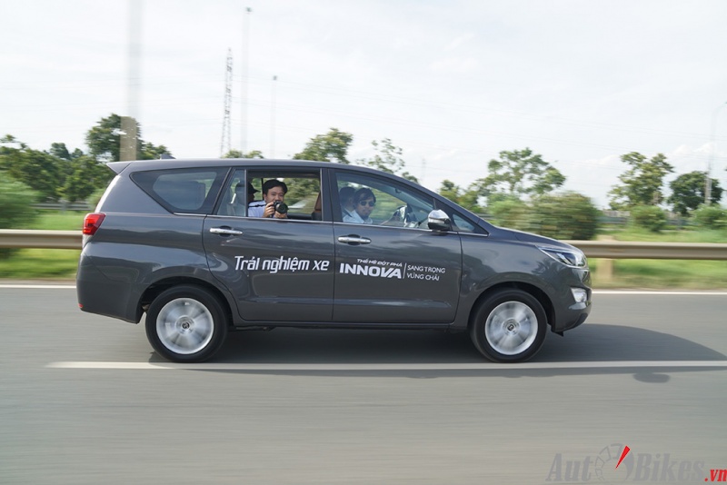 Đánh giá nhanh Toyota Innova 2016 vừa ra mắt