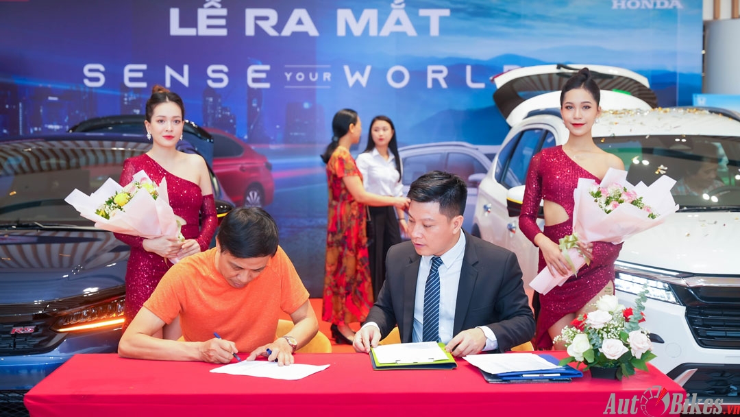 Honda City 2023 rầm rộ ra mắt tại đại lý Honda City 2023 rầm rộ ra mắt tại đại lý