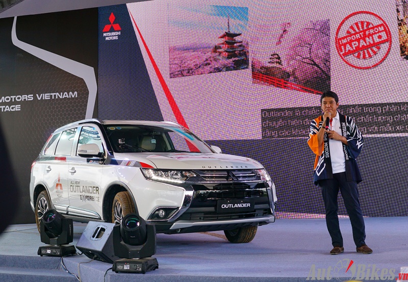 mitsubishi outlander 2016 gia tu 975 trieu tai viet nam