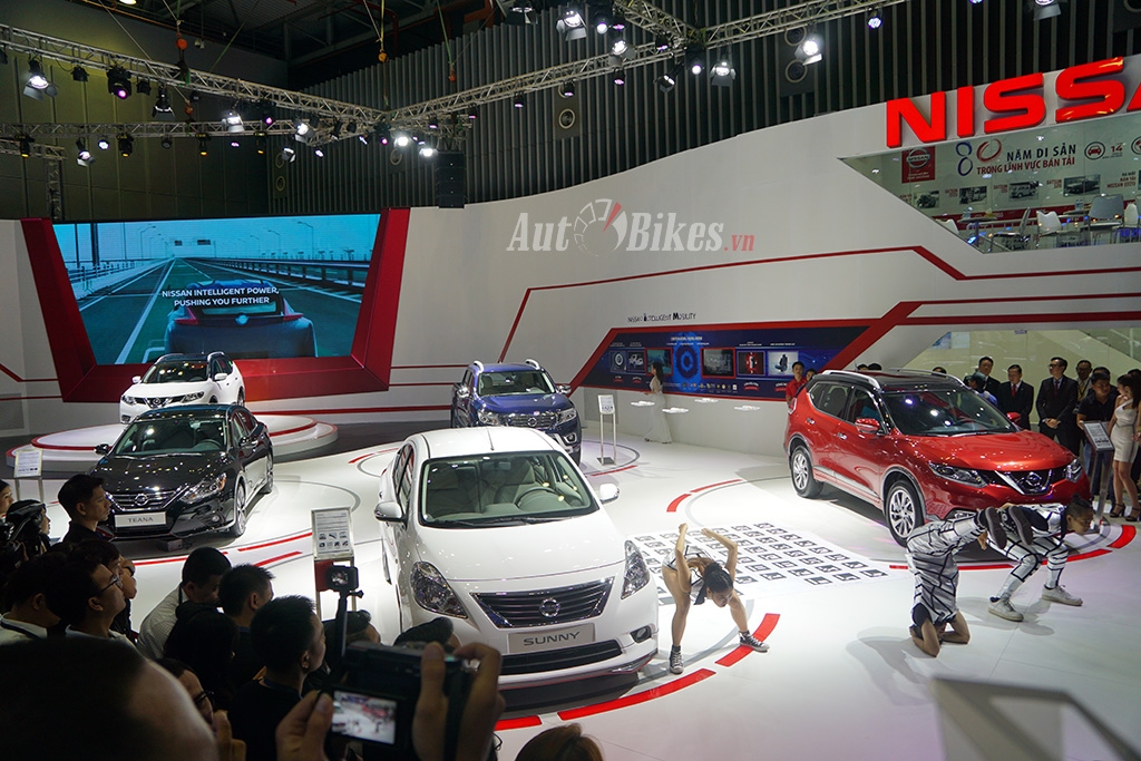 Nissan ra mắt dàn xe cao cấp tại triển lãm ô tô VMS 2017 nissan ra mat dan xe cao cap tai trien lam vms 2017