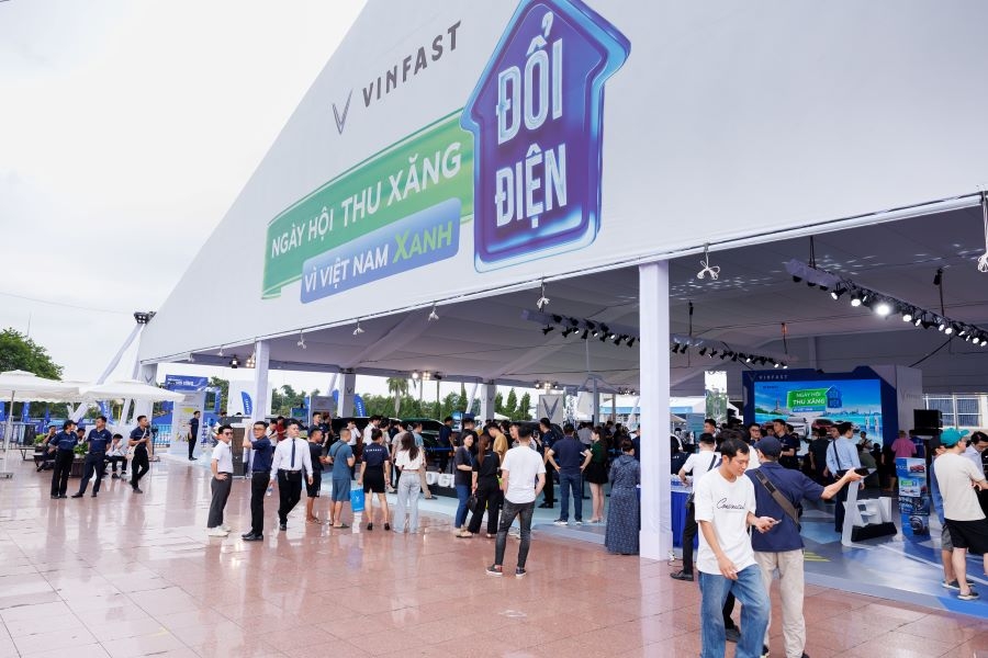 Hội VF8 miền Bắc lan tỏa tinh thần chuyển đổi xanh tại ngày hội “Thu xăng – Đổi điện” Hội VF8 miền Bắc lan tỏa tinh thần chuyển đổi xanh tại ngày hội “Thu xăng – Đổi điện”