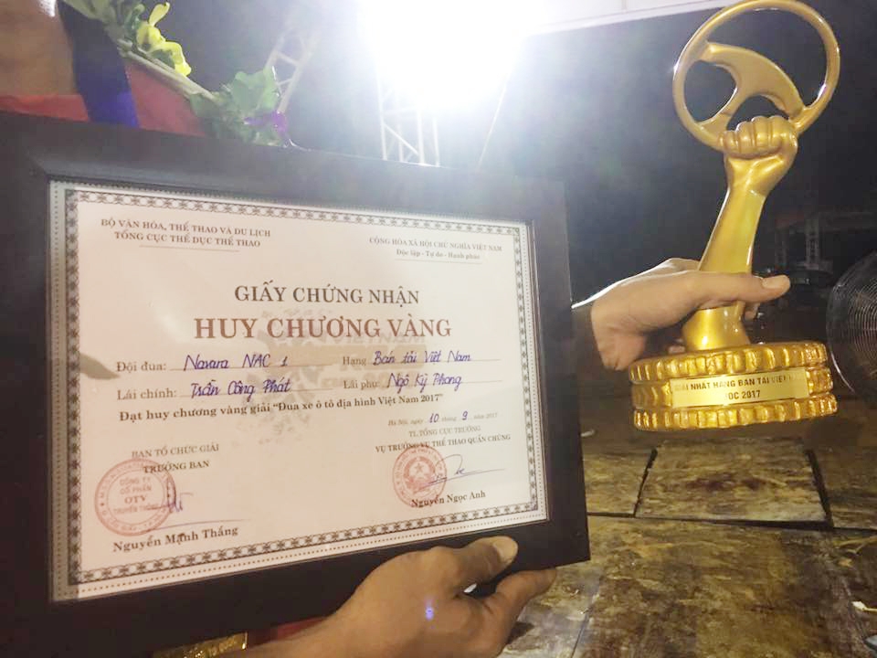 nissan navara dat giai vua ban tai tai voc 2017