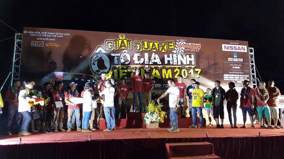 nissan navara dat giai vua ban tai tai voc 2017