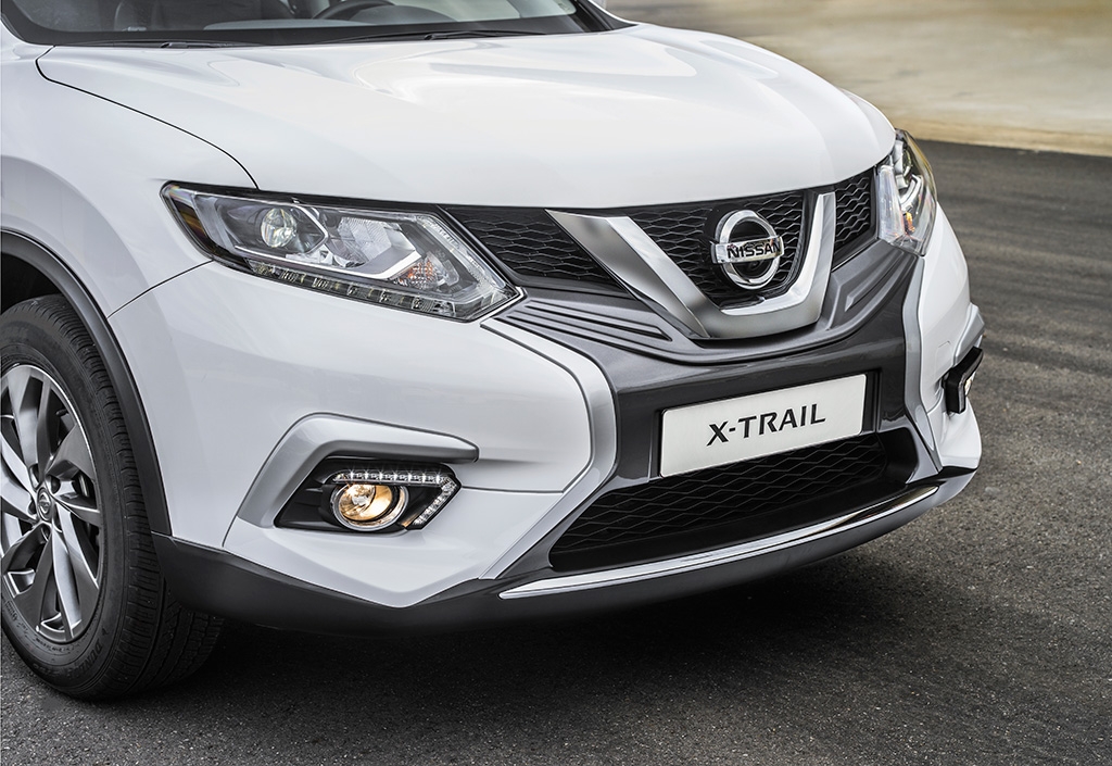 nissan x trail v series gia tu 976 trieu dong