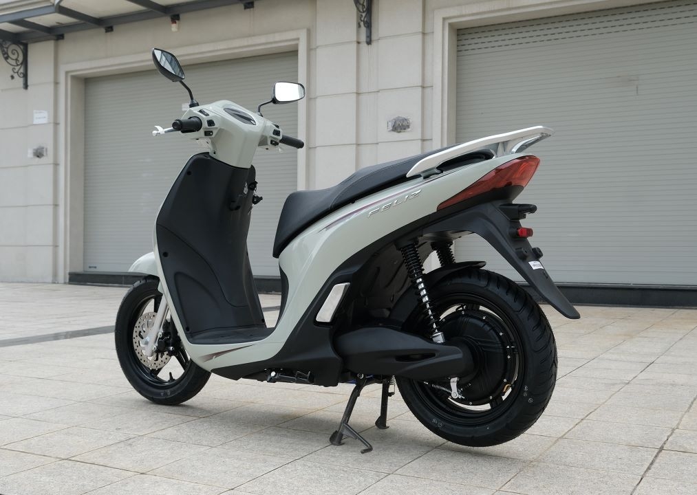 VinFast ra mắt 3 mẫu xe máy điện 2 pin, chạy tối đa 262 km