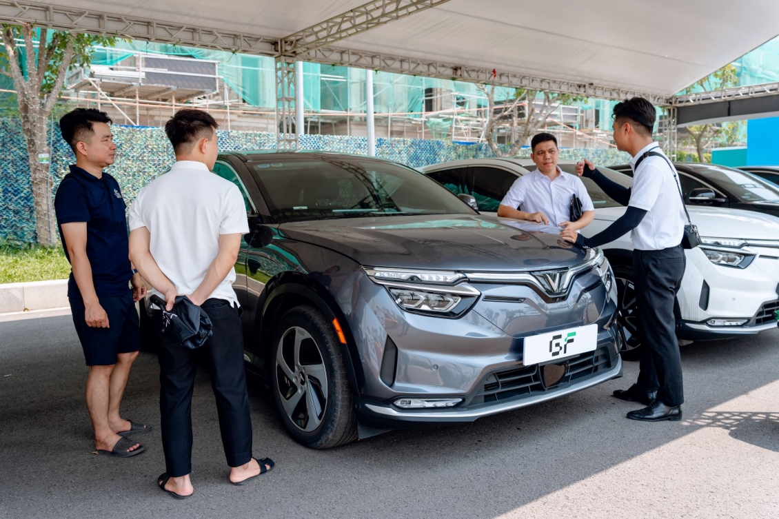VF 8 “lướt chuẩn GF”: Mua xe cũ, nhận đặc quyền như xe mới