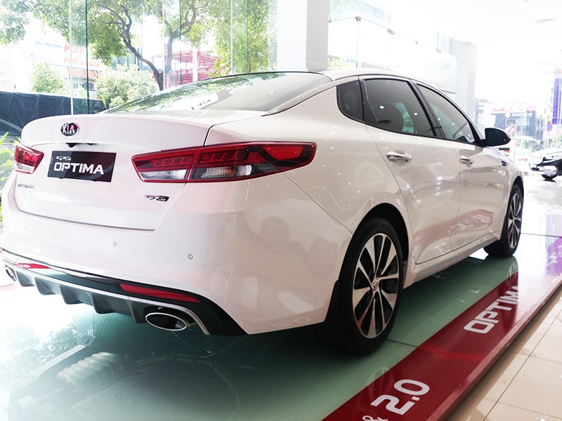 kia optima 2016 dang cap va cam giac lai vuot troi