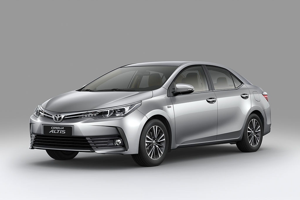 toyota corolla altis 2019 gia tu 697 trieu dong tai viet nam