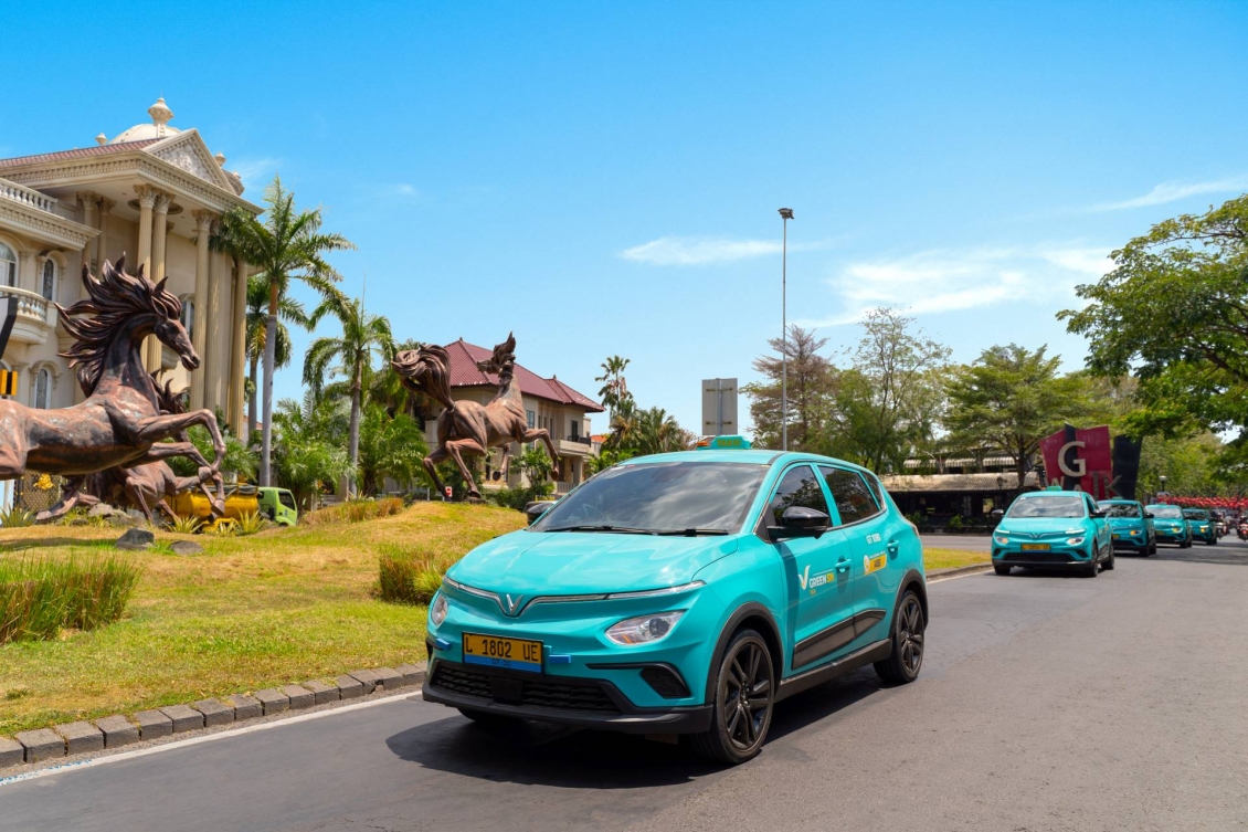Green SM Indonesia ra mắt dịch vụ taxi điện tại Surabaya Green SM Indonesia ra mắt dịch vụ taxi điện tại Surabaya