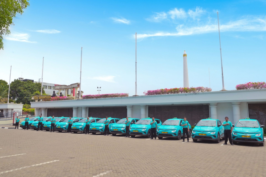 Green SM Indonesia ra mắt dịch vụ taxi điện tại Surabaya Green SM Indonesia ra mắt dịch vụ taxi điện tại Surabaya