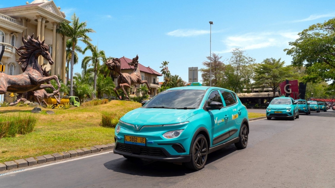 Green SM Indonesia ra mắt dịch vụ taxi điện tại Surabaya