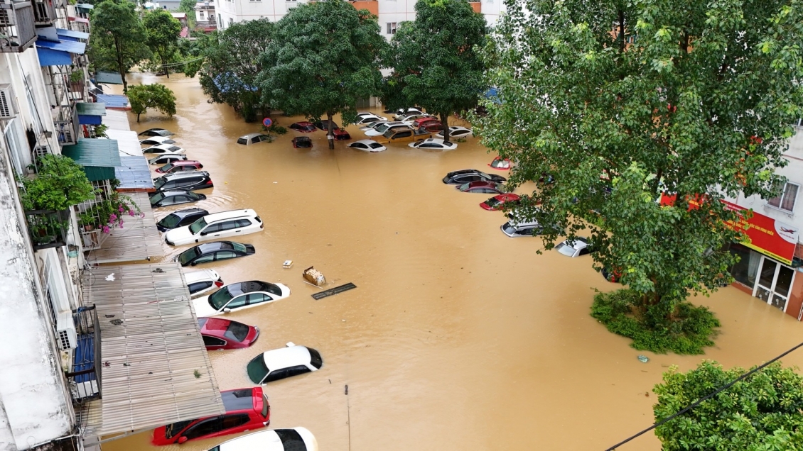 Honda Việt Nam hỗ trợ khách hàng vùng lũ kiểm tra xe và thay dầu miễn phí Honda Việt Nam hỗ trợ khách hàng vùng lũ kiểm tra xe và thay dầu miễn phí