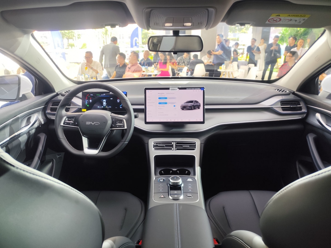 BYD SEAL 5 ra mắt tại Việt Nam, giá 696 triệu đồng BYD SEAL 5 ra mắt tại Việt Nam, giá 696 triệu đồng