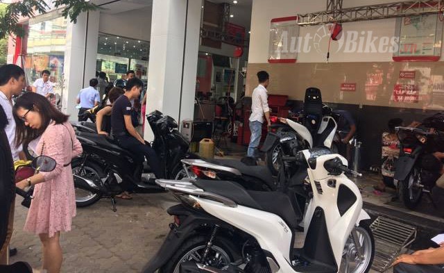 gia honda sh 2017 ngay 19112016 tai ha noi