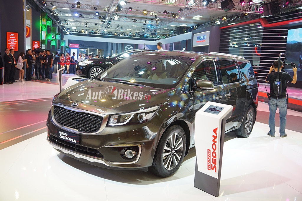 cuoi nam kia sedona uu dai toi gan 150 trieu