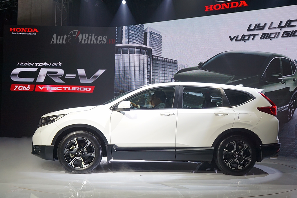 honda cr v 7 cho ra mat tai viet nam gia duoi 11 ty dong