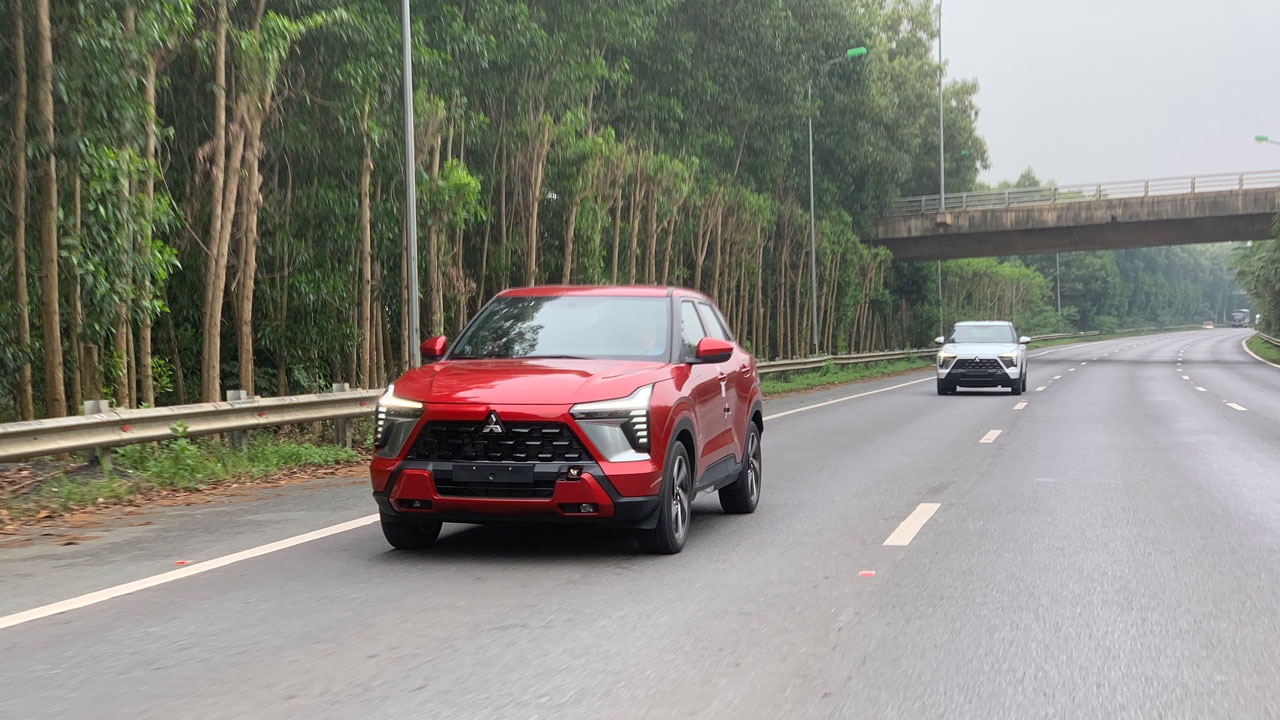 Cận cảnh lô xe Mitsubishi Xforce đầu tiên tại Việt Nam, chờ ngày ra mắt Cận cảnh lô xe Mitsubishi Xforce đầu tiên tại Việt Nam, chờ ngày ra mắt